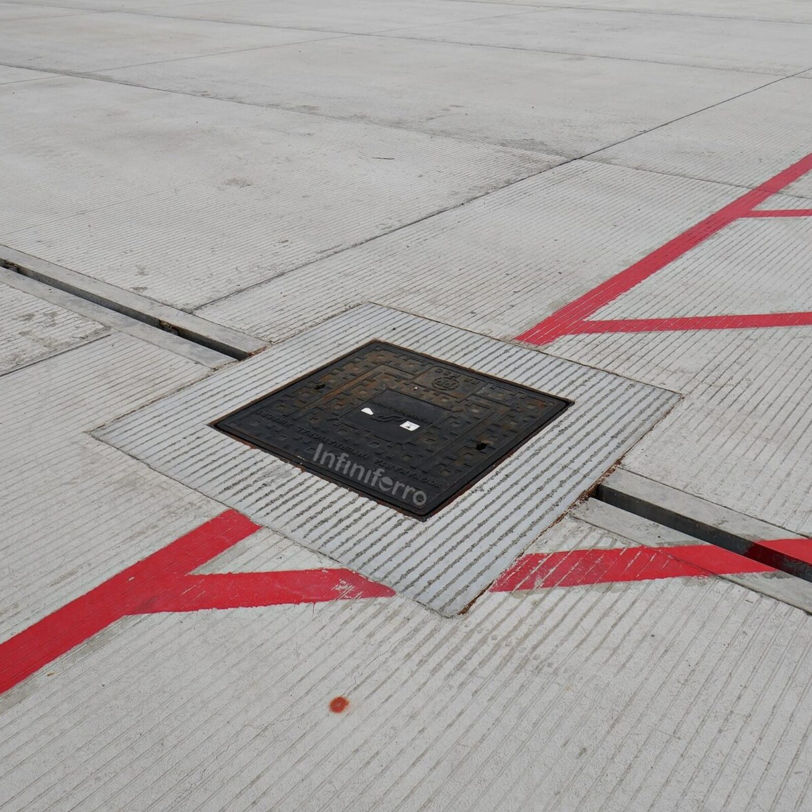 manhole cover at yogyakarta international airport