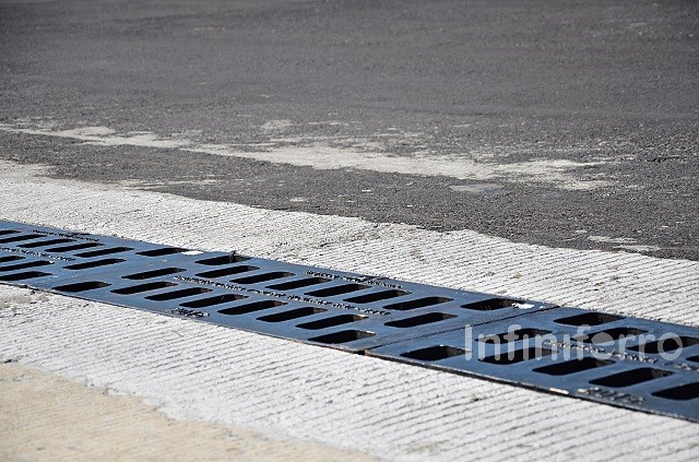 airport gratings